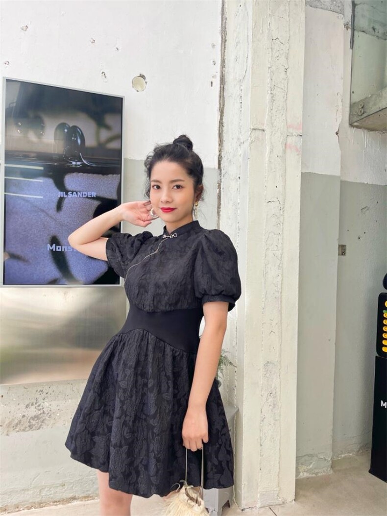 【现货】古风雕刻松紧腰连衣裙，女装连衣裙，欧尼蒂