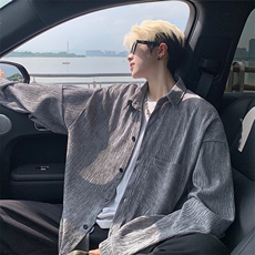灰色
