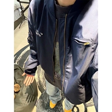 藏青色
