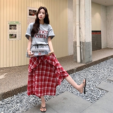 不规则灰色T恤格子半身裙套装女夏松驰感慵懒风两件套爆款小众，女装套装/套裙，1C151