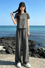 女夏季新款时尚休闲套装欧货圆领条纹短袖上衣高腰阔腿长裤两件套，女装套装/套裙，江南