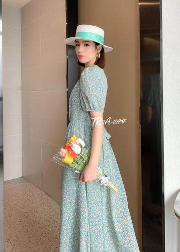 现货，碎花连衣裙，女装连衣裙，斯瑞威