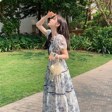 夏季法式气质方领水墨印花连衣裙女收腰茶歇裙海边度假风桔梗长裙，女装连衣裙，MQ