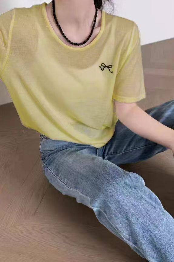 25夏季V领镂空针织短袖女宽松显瘦休闲上衣纯色百搭薄款T恤，女装防晒衣，业大羊绒