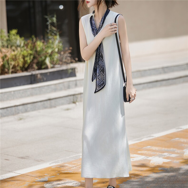 2025年秋季新款百搭女士无袖丝巾长款连衣裙，女装连衣裙，圣丽羊绒