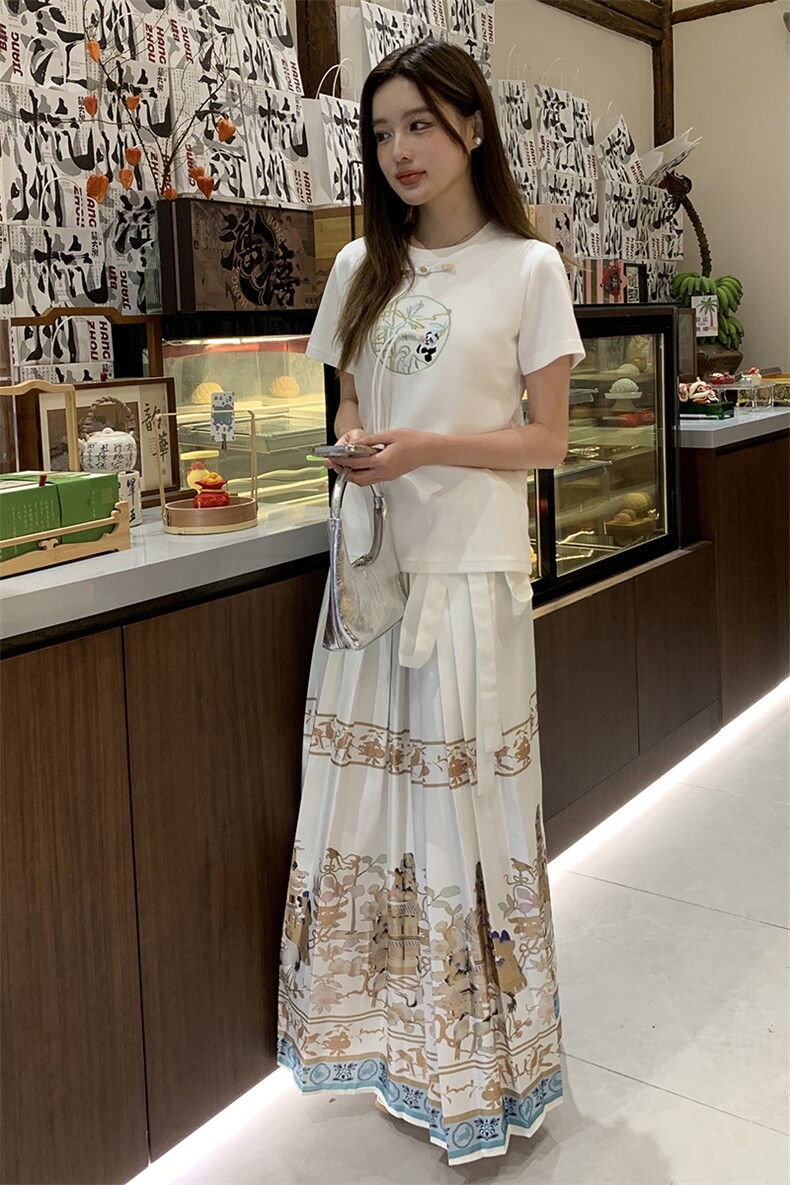 现货供应，2024夏季中式时尚熊猫绣花T恤,女装T恤,慧峰
