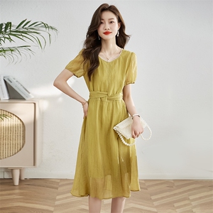 高级感天丝连衣裙女2024夏季新款小个子气质名媛收腰显瘦法式裙子图片