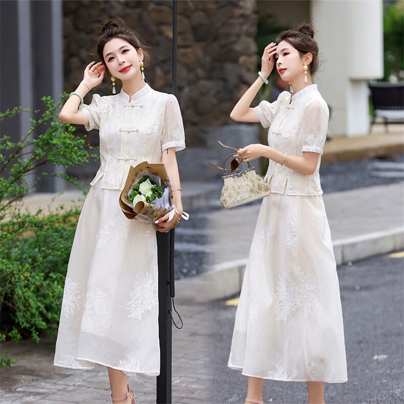 现货洋气时尚套装女2026夏季新款复古名族风两件套刺绣连衣裙套裙,女装套装/套裙,尚洛菲