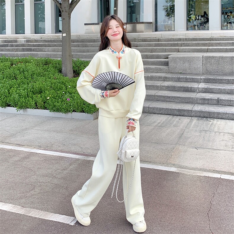 独特漂亮新中式奶杏色卫衣套装女春秋2025新款盐系穿搭长裤两件套,女装套装/套裙,2C187