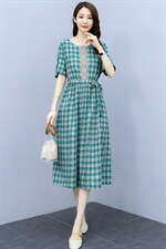 2021夏季新款简约时尚优雅气质圆领休闲舒适显瘦格子连衣裙，女装连衣裙，香香