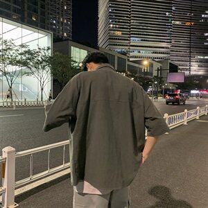 204-CS05-P45  有视频 日系oversize 宽松纯色衬衫潮男韩版五分袖图片