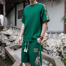 绿色