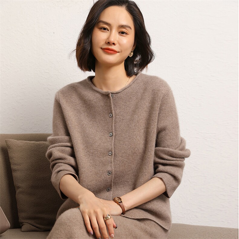 2024年秋季纯色长袖单排扣圆领时尚保暖显瘦羊绒衫,女装羊绒衫,五色羊羊绒