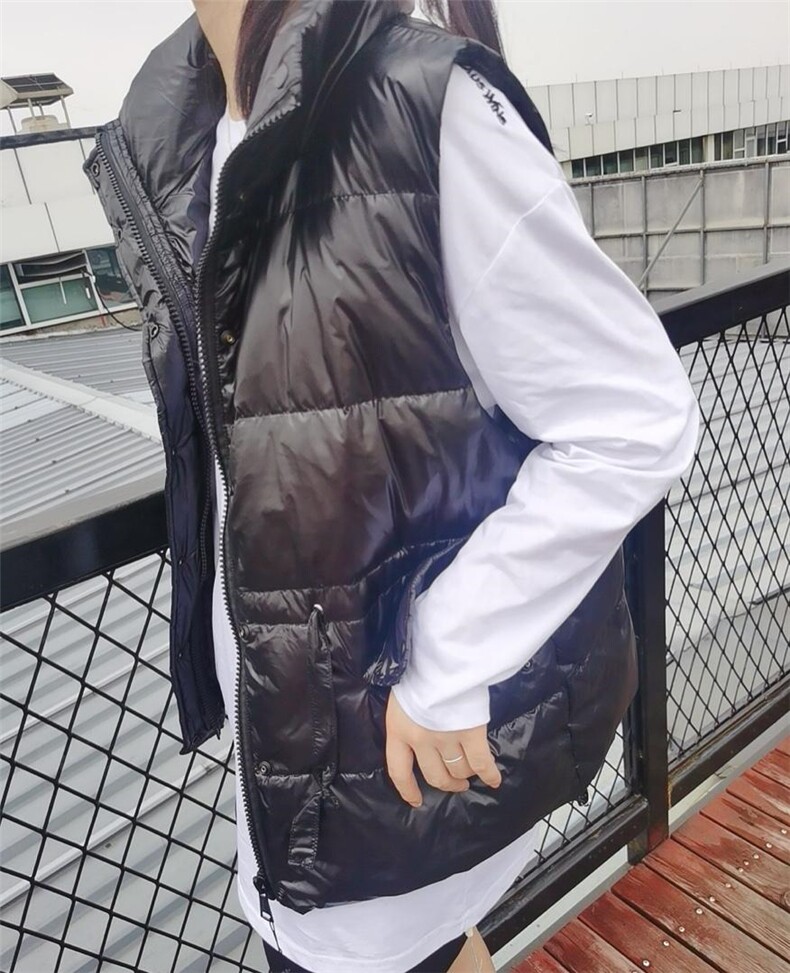 白鸭绒背心，女装背心吊带，东方模特