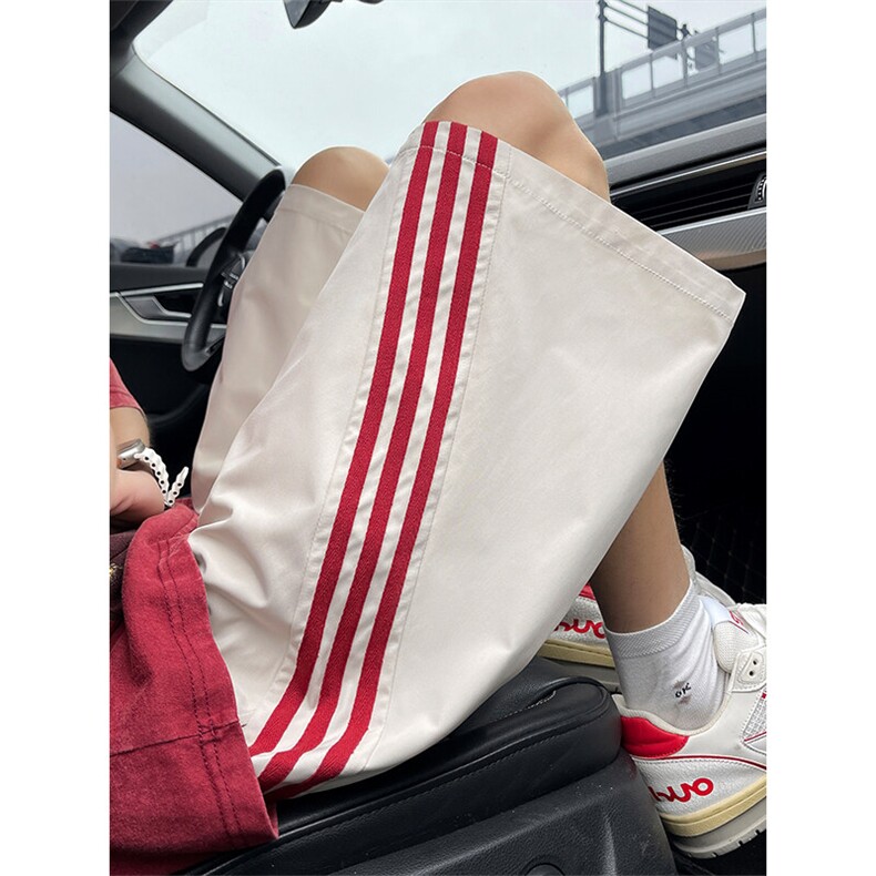 蓝色条纹短裤男款夏季薄款美式高街三条杠宽松直筒篮球运动五分裤图片