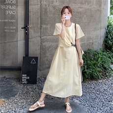 浅黄色韩系圆领系带收腰连衣裙女2025夏季新款温柔风气质显瘦长裙，女装连衣裙，2C201