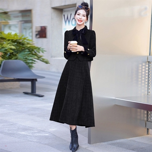 小香风秋冬羊毛呢气质高端两件套装敬酒服新娘回门服订婚礼服图片