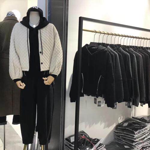 【现货】小菱格羽绒棉服，女装棉衣/棉服，億亿铭品