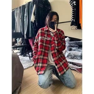 C254-P30 美式刺绣红色格子衬衫女春秋季小众设计感宽松慵懒风图片
