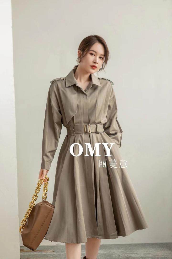 现货风衣裙，女装风衣，OMY 瓯蔓意