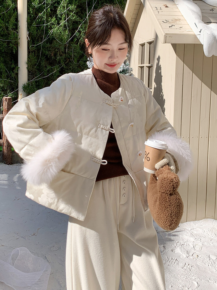 新中式人丝提花羽绒服女冬季欧货高端狐狸毛袖口90白鸭绒保暖外套,女装羽绒服,纯色衣恋