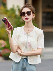 新中式刺绣短袖外套女2025夏季新款独特超好看小香风提花防晒上衣，女装短外套，伊仟回