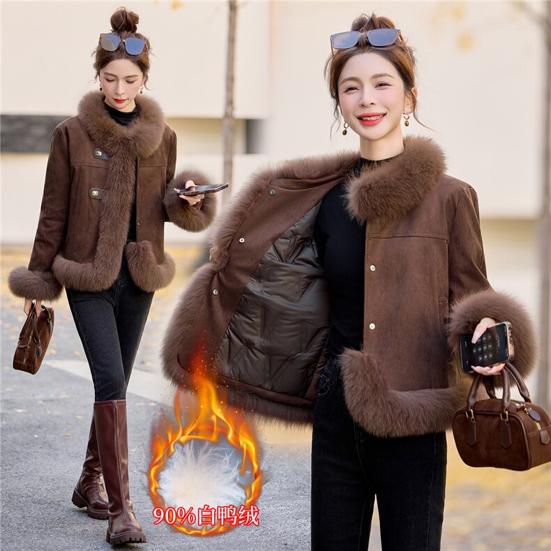 【bao款大货已出】2025冬装新款休闲仿麂皮绒狐狸毛羽绒服90绒，女装羽绒服，雅静靓衣