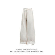 奶白色