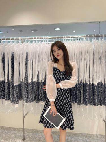 依挺好连衣裙，女装连衣裙，依挺好