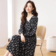 法式气质连衣裙春装女2025年新款轻奢高级感收腰碎花裙子，女装连衣裙，艾米