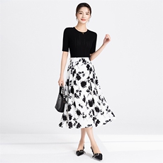 时尚潮流2025年春季中长款A字裙印花黑白半身裙，女装半身裙，雅之冉羊绒