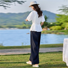 2026夏季新款宽松遮肉显瘦时尚休闲简洁圆领短袖上衣，女装大码女装，罗腾