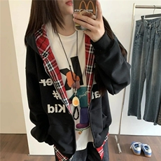黑色