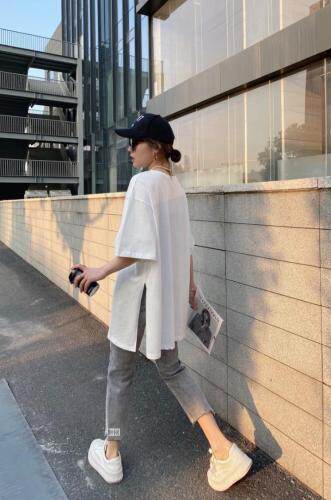 刺绣设计体恤，女装，OU XI NI 欧希倪