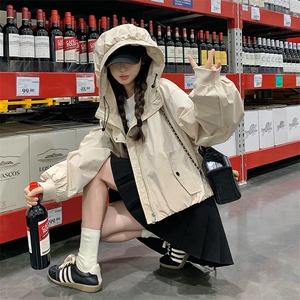 韩版设计感连帽显瘦夹克外套女2025春时尚新款休闲宽松百搭冲锋衣图片