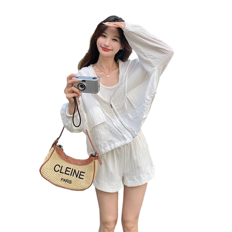 韩版宽松运动防晒外套女2025夏季新款韩版显瘦上衣短裤子两件套装,女装套装/套裙,2C088