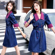 2022年春季潮流时尚有范新颖气质甜美拼色牛仔连衣裙，女装连衣裙，冬木谷雨