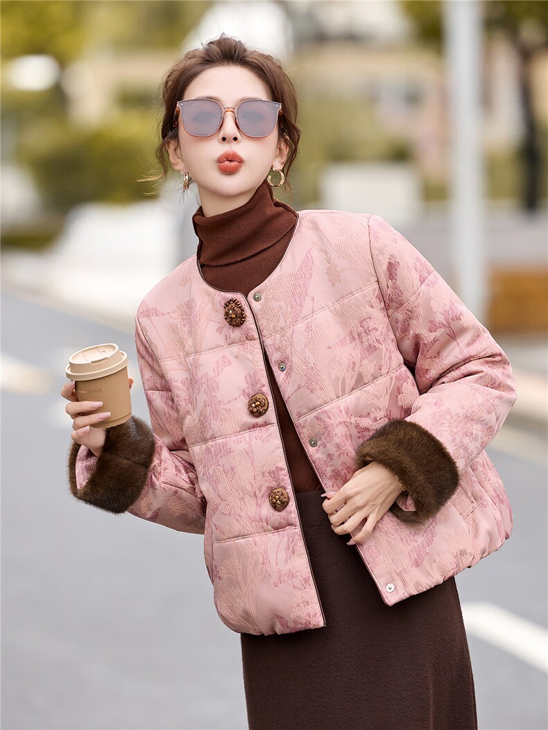 提花棉服外套女2025年秋冬新款气质高级绵羊毛填充小个子短款加厚,女装棉衣/棉服,拾衣