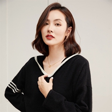 2025百搭时尚简约线条拼色羊绒衫，女装羊绒衫，雪真羊绒高端店