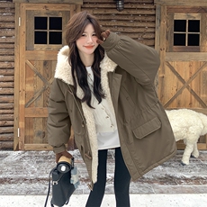 现货牛角扣加厚羊羔毛连帽休闲派克服5832-P275-K408，女装派克服，2C159