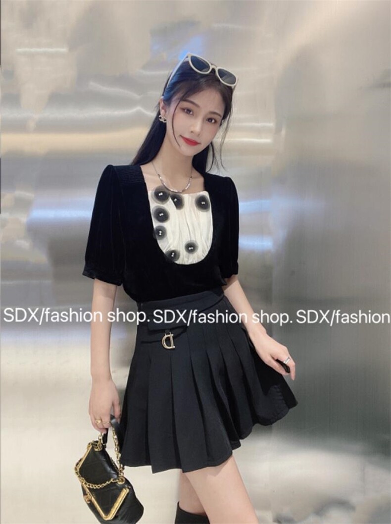 【现货】高品质撞色系手工钉花金丝绒上衣，其它，色调轩