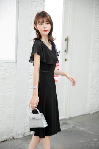 现货供应：真丝雪纺连衣裙M一XXL，女装连衣裙，拉思维加丝