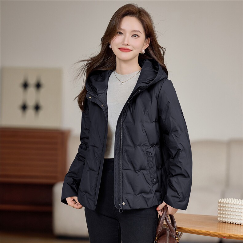现货2025年冬季时尚休闲连帽保暖优雅羽绒服,女装羽绒服,依恋蒂丝