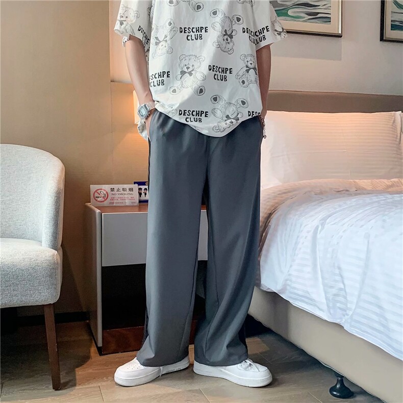 灰色