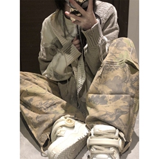 卡其色