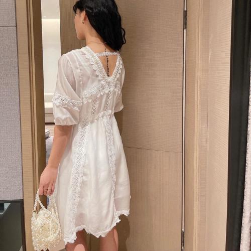 【现货】夏季新款重工钉珠v领收腰连衣裙,女装连衣裙,裴兔子