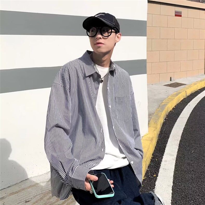 新款浅蓝色条纹衬衫男秋季长袖宽松港风休闲内搭潮流衬衣男士外套图片