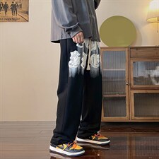 黑色