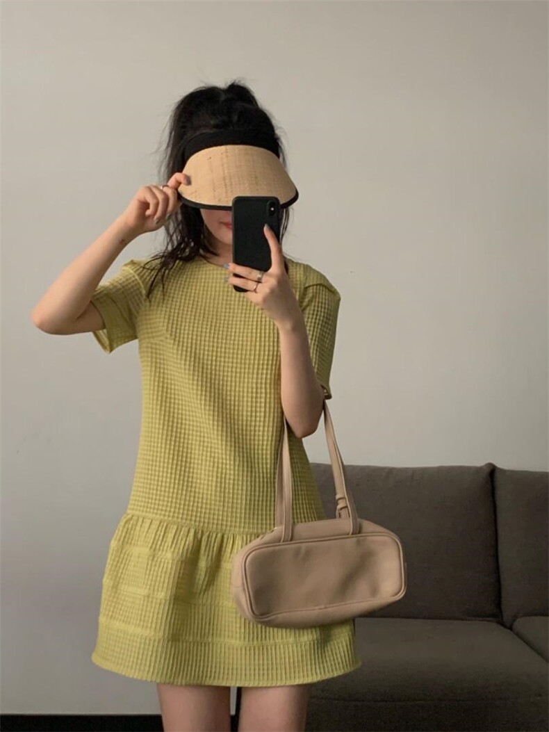 新款连衣裙，女装连衣裙，卡伊迪拉