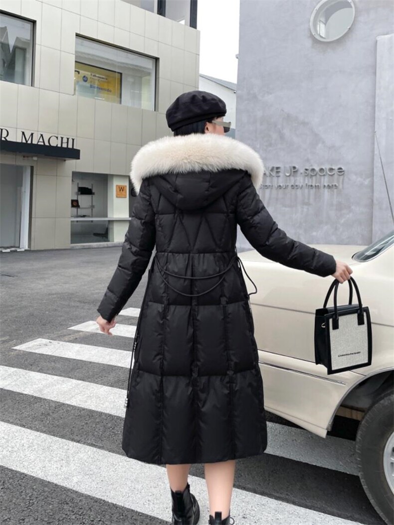 90白鸭绒，狐狸毛领，两色四码，其它，伊艺不舍